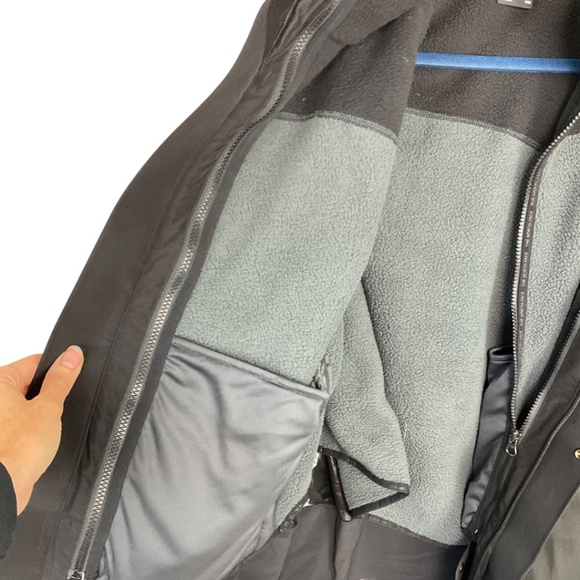 The North Face Women's Genepi Triclimate Jacket NWT - Picture 9 of 16